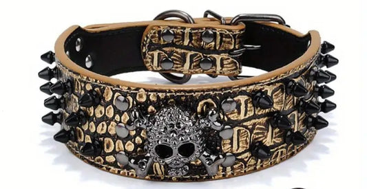 Collier à pointes et crâne punk